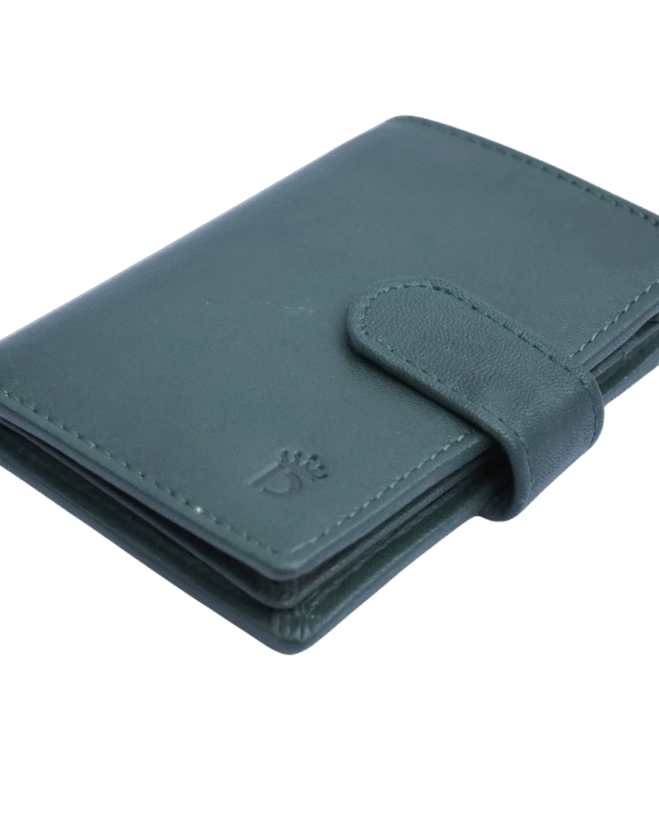 e874d325-3b8b-4f49-b39a-f18174b02e3e